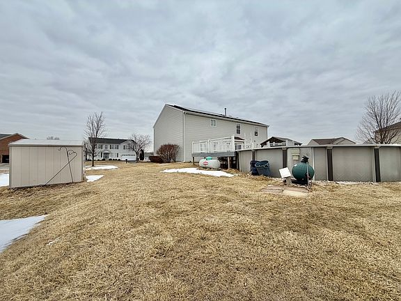 5th image of 2653 Huntington Dr
