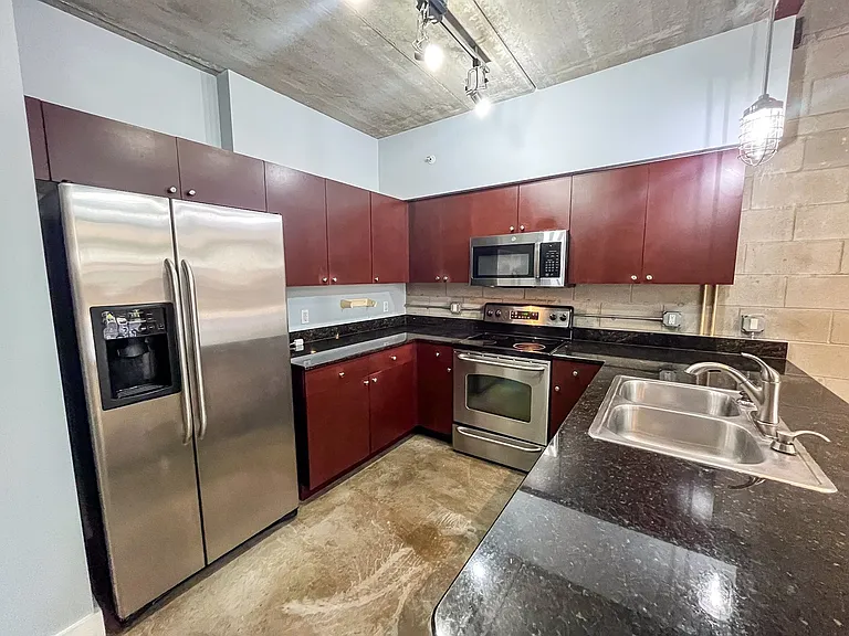 2515 SW 35th Pl #117 — Photo 5