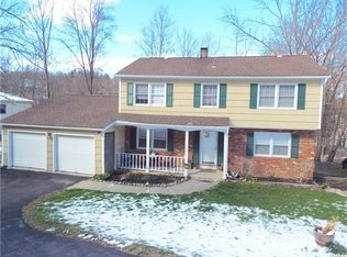 72 Roselawn Rd, Highland Mills, NY 10930