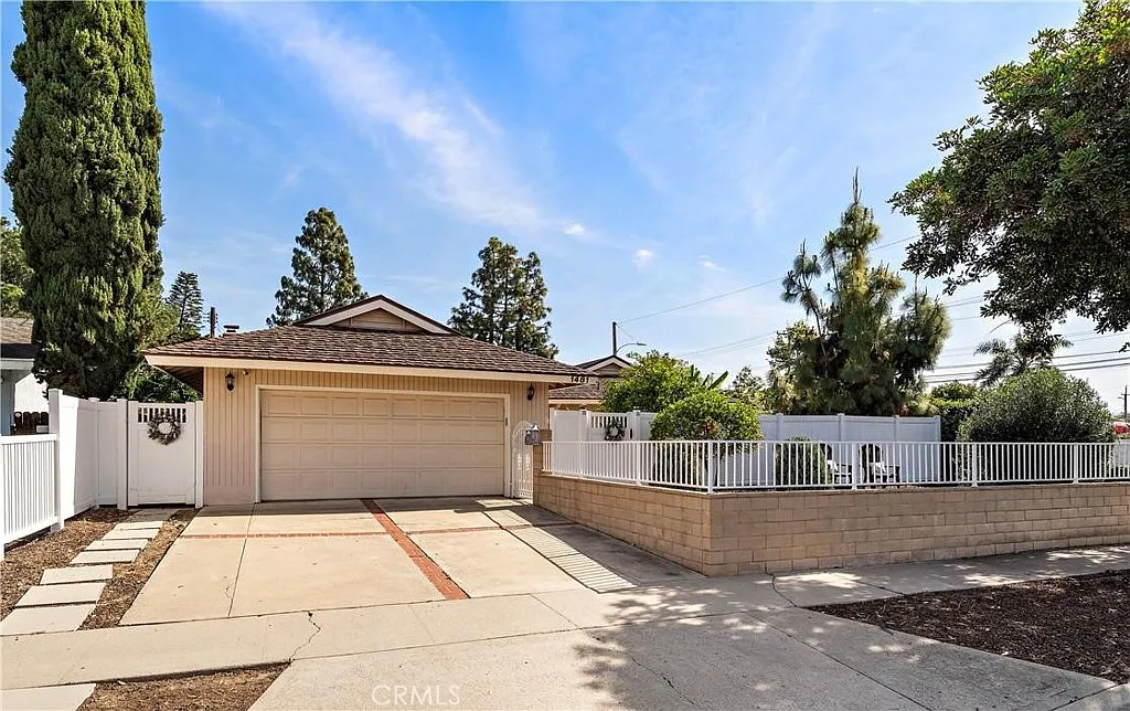 4 bed, 1703 sqft, $5,000 — Photo 2