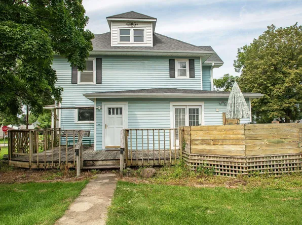 303 Jefferson St, Hudson, IA 50643