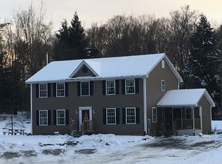 1102 Rocky Ln, Bennington, VT 05201