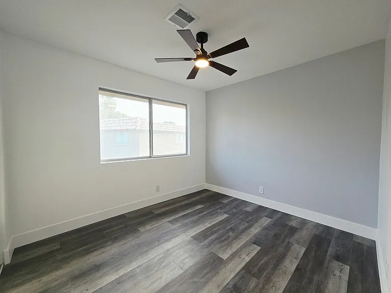 1833 Plum Ct — Photo 11
