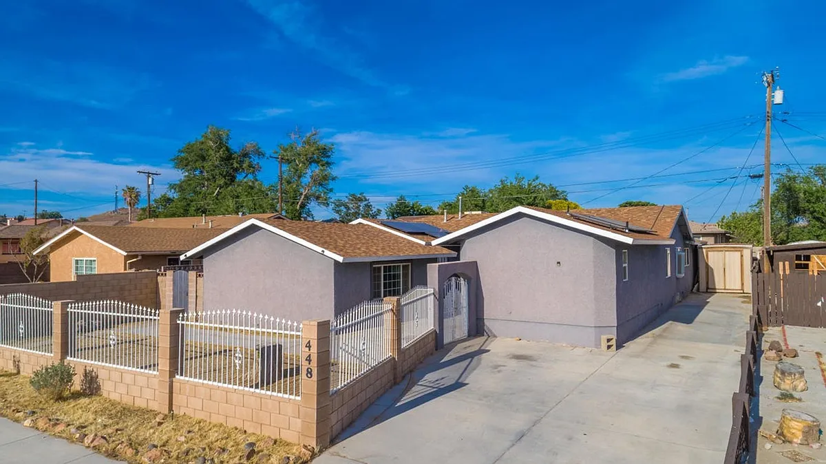Building Photo - 3448 Glendower St