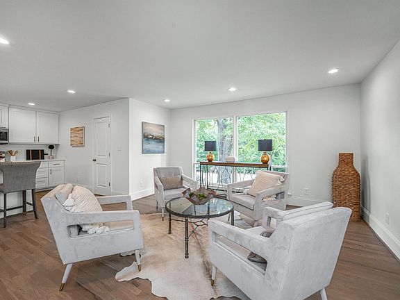 5th image of 2312 Mountain Oaks Ln