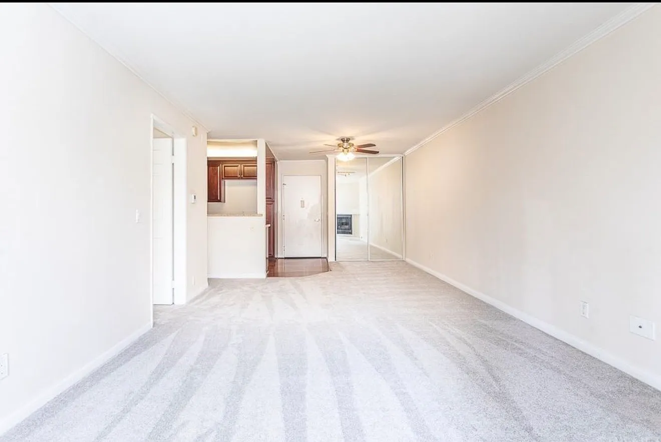 1 bed, 610 sqft, $2,100 — Photo 1