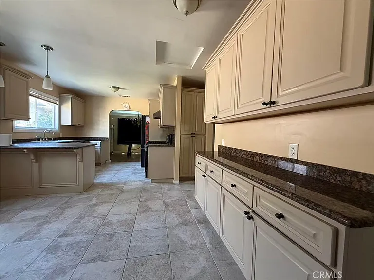 115 S Granada Ave — Photo 7