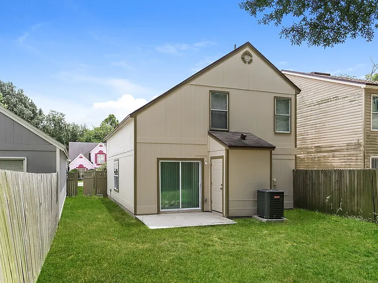 11002 Traci Lynn Dr — Photo 24