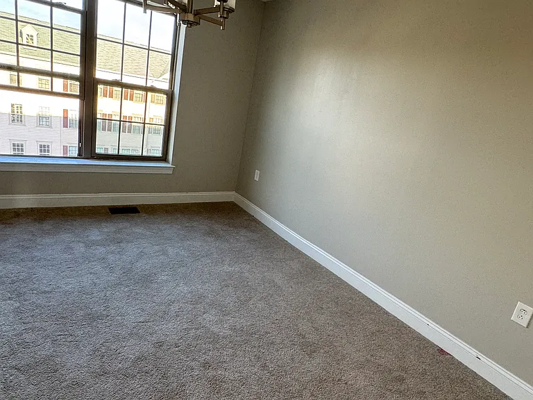 3685 Chippendale Cir — Photo 17