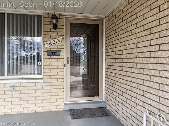 4th image of 36218 Allison Dr