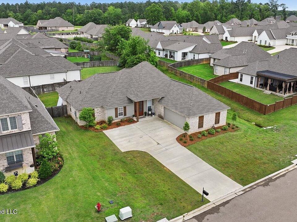 1st image of 229 Reservoir Way