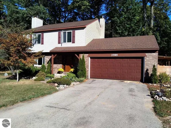 3785 Manchester Rd, Traverse City, MI 49686