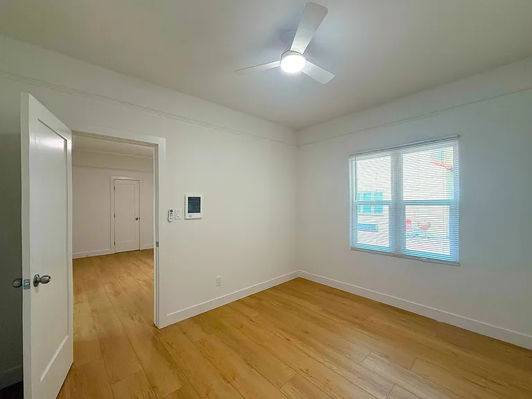 1725 Sunset Cliffs Blvd #2 — Photo 6