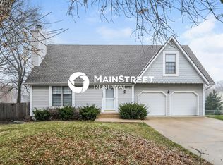 14801 S Brougham Dr, Olathe, KS 66062