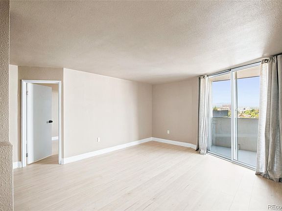 2nd image of 601 W 11th Avenue #901