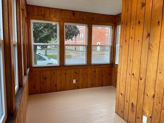 3rd image of 743 11th St NW