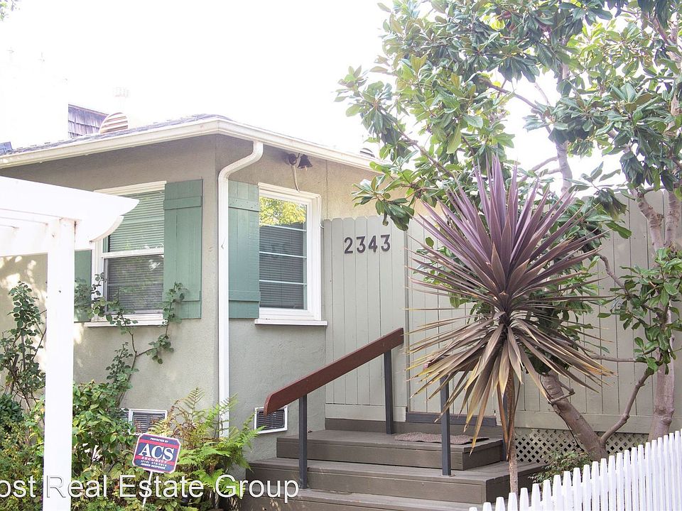 1st image of 2343 Oak St #2/1