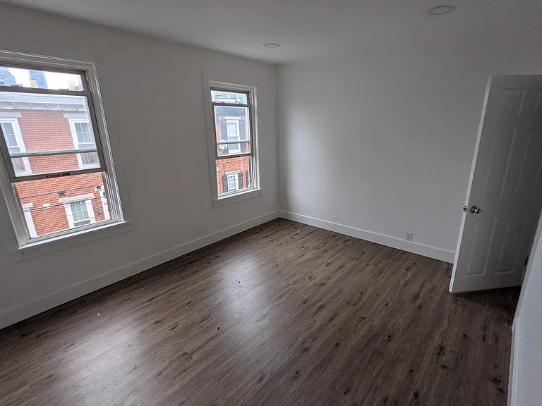 1728 Webster St — Photo 6