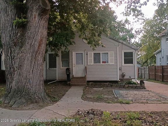 3rd image of 1019 Clark St