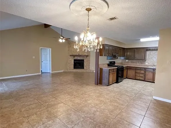 3007 39th St, Port Arthur, TX 77642