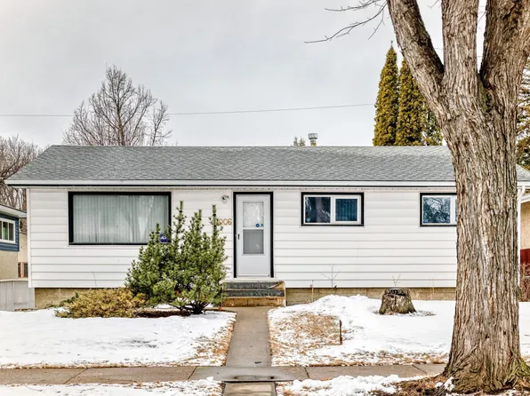 12006 41st St NW, Edmonton, AB T5W 2M4