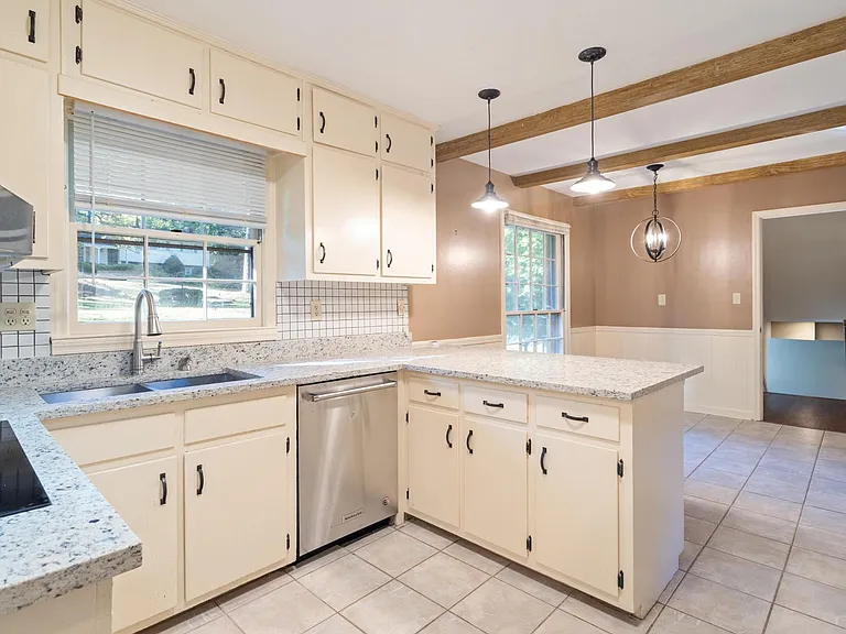 415 Amberidge Trl — Photo 5