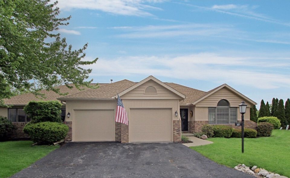 1st image of 819 Country Meadows Ln
