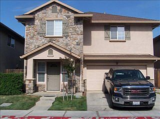 2nd image of 325 Hetherington Cir