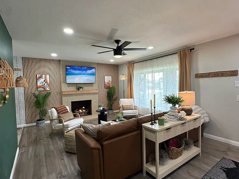 514 Luna Dr — Photo 12