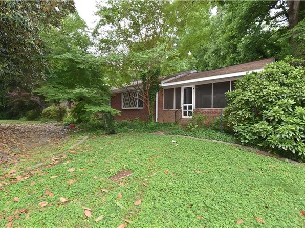 8220 Troxaway Ct, Lewisville, NC 27023