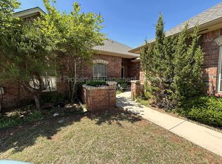 10237 Hawthorn Dr, Oklahoma City, OK 73120