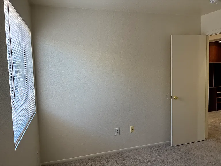10523 W Windsor Blvd — Photo 22