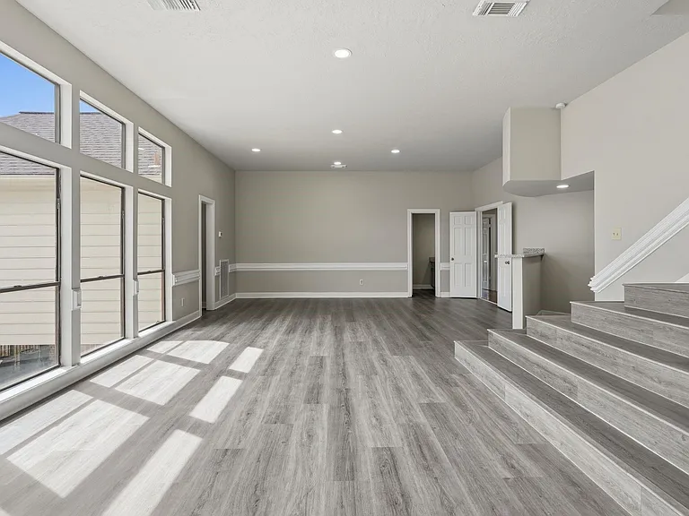 7611 Naremore Dr — Photo 27