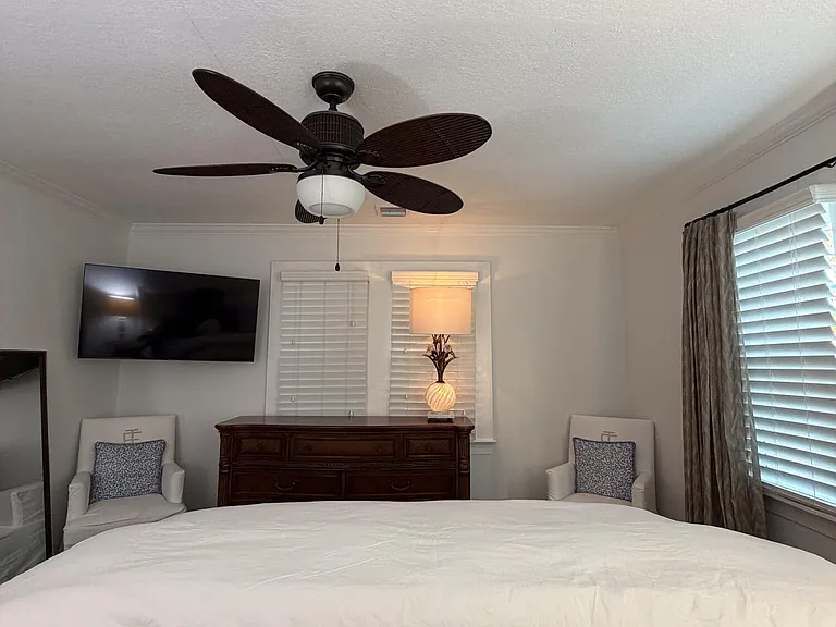 521 Hampton Rd — Photo 11
