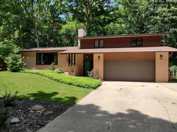 6105 Sturgeon Creek Pkwy, Midland, MI 48640