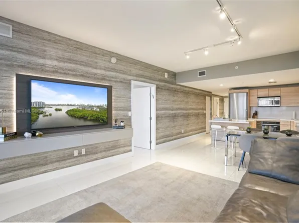 16385 Biscayne #1618-2, North Miami Beach, FL 33160