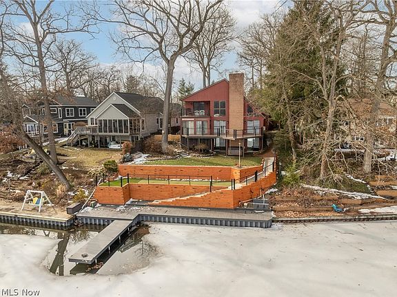 4th image of 4387 Point Comfort Dr