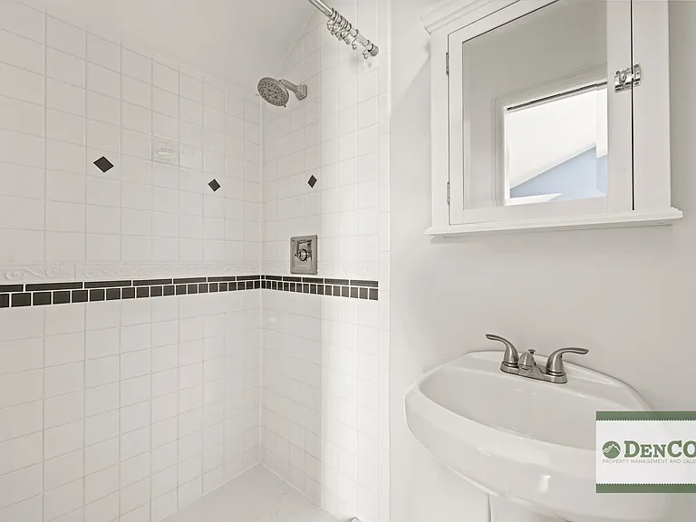 649 S Lincoln St — Photo 16