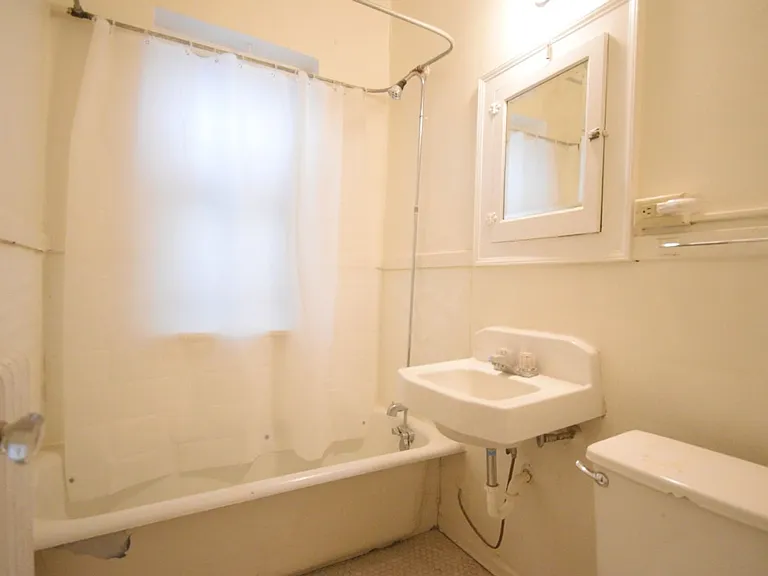 2310 Harriet Ave S — Photo 10