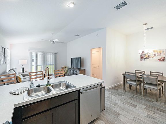 5th image of 5730 Virgil Pl