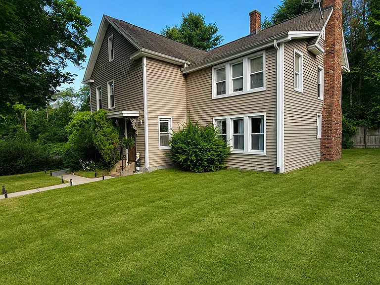 561 Hopewell Rd #1 — Photo 2