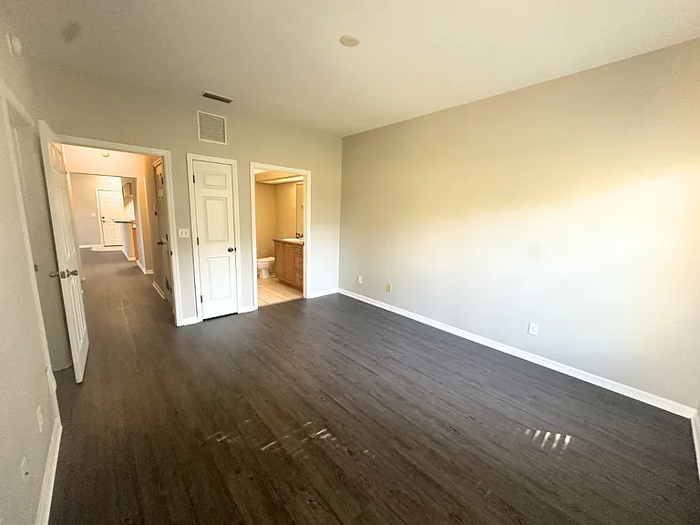 1704 Eagle Pond Dr #1704 — Photo 9