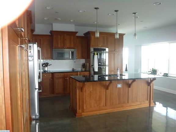 4th image of 1604 Sunshine Rd