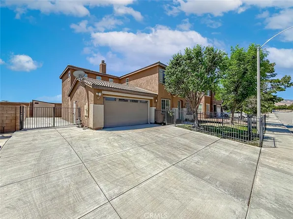 1302 Wellington Dr, Palmdale, CA 93551