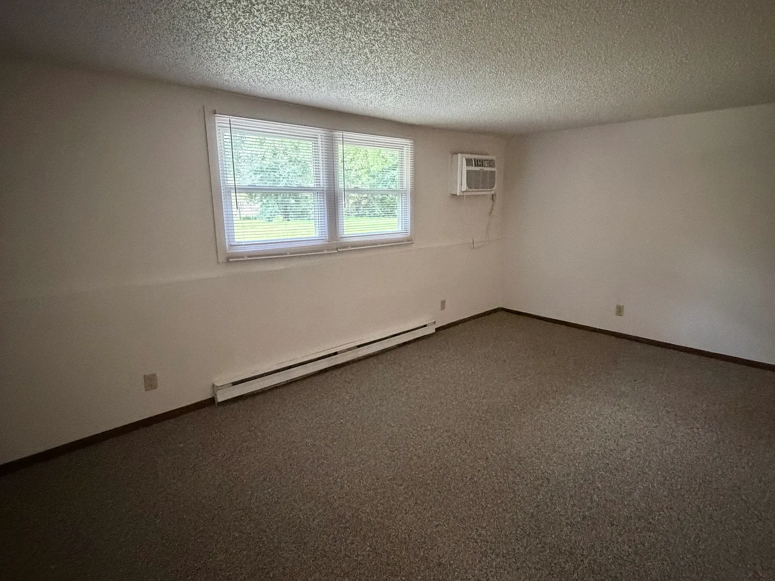 2 bed, 850 sqft, $1,495 — Photo 2