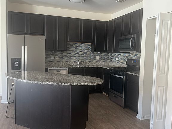 810 kitchen view_10142025