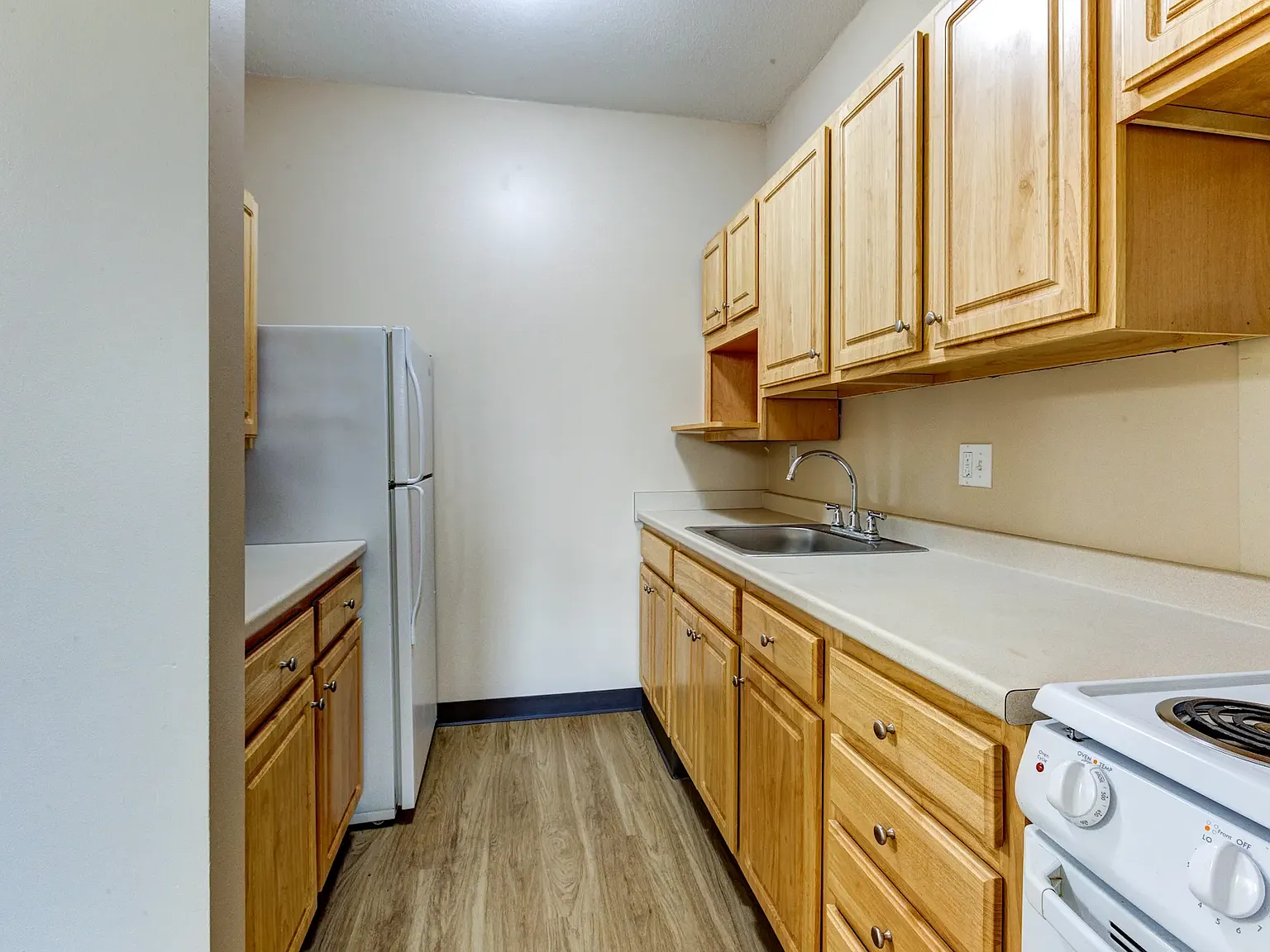 Forward Shady Apartments — Photo 1