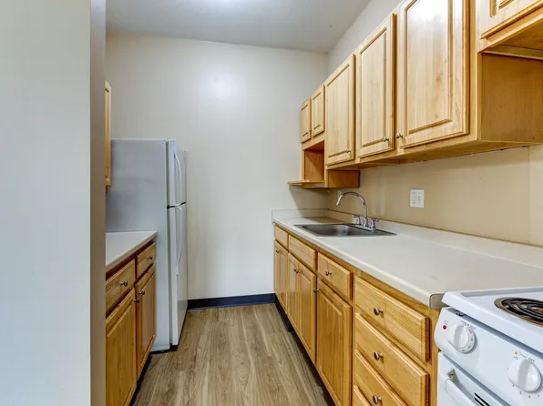 Forward Shady Apartments