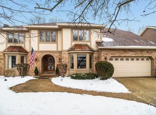1501 Lantern Cir, Naperville, IL 60540