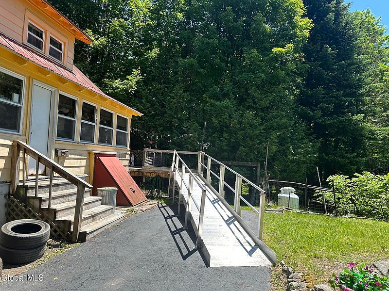 3rd image of 3053 Plank Road